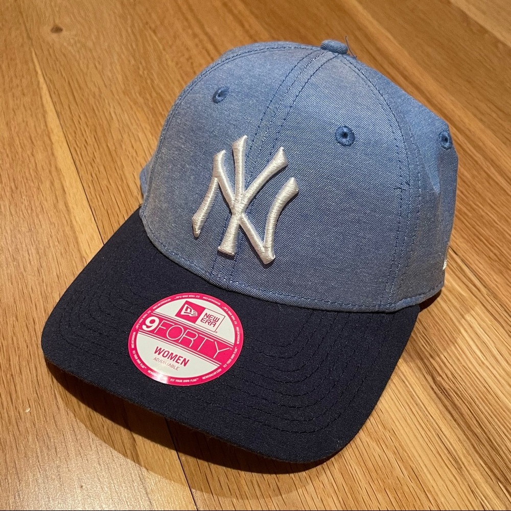 New Era Women 9Forty adjustable